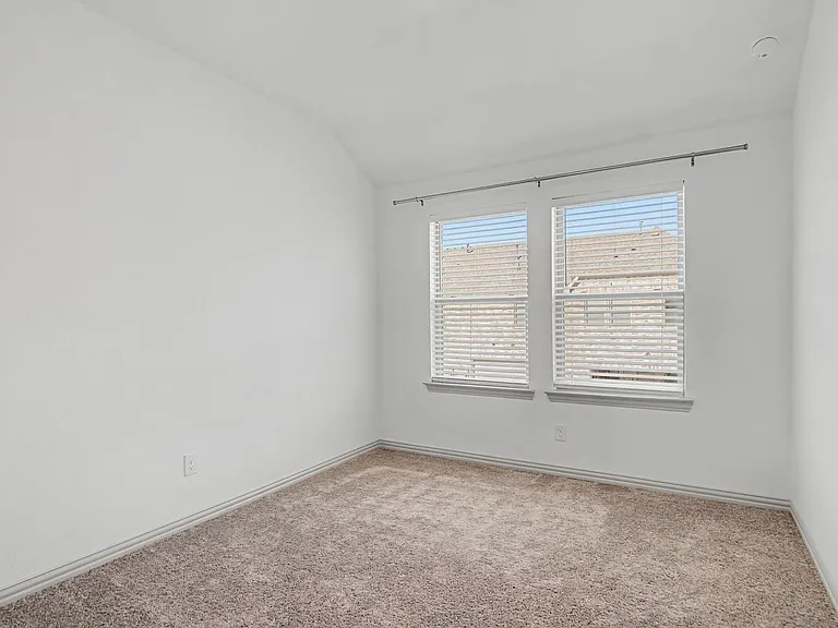 6032 Silverado Trl — Photo 23