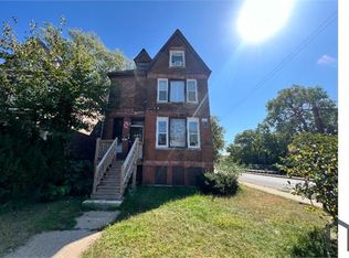 2701 E 75th Pl APT 1, Chicago, IL 60649