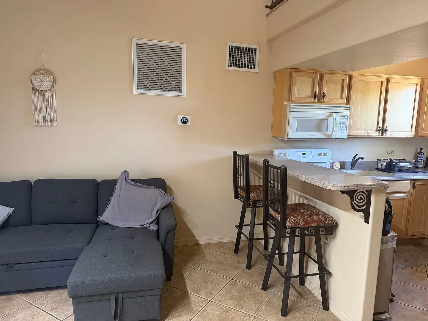 Custom Built Guest House - NW Tucson-Available July 1 — Photo 4