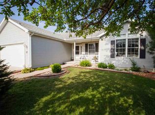 23 Cobblestone Ln, Minier, IL 61759