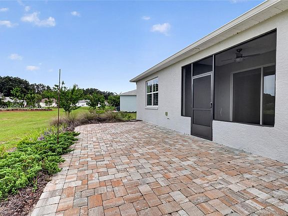 4th image of 9737 SW 100th Avenue Rd