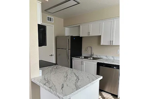 2575 West 24th Street Photo 1
