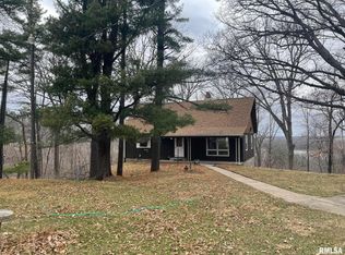 8215 147th St W, Taylor Ridge, IL 61284