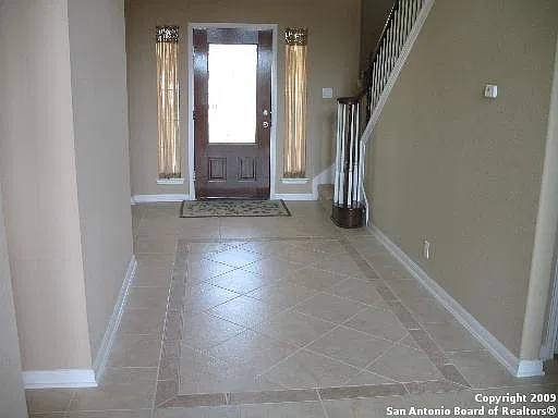 4 bed, 2561 sqft, $2,495 — Photo 4