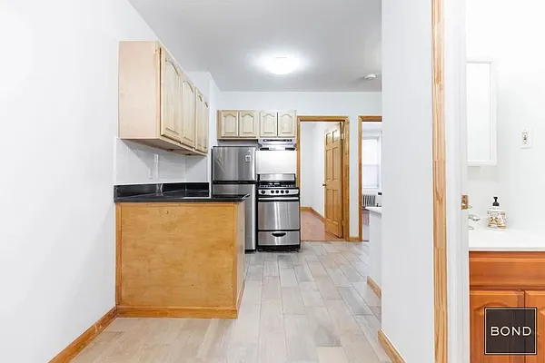 Rented by Bond New York | media 1