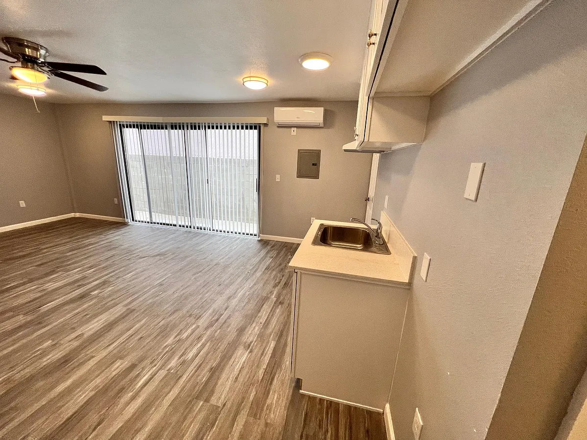 Building Photo - 1245 W 166th St #1