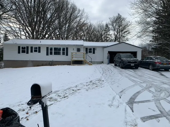 1035 Calkins Rd, Rochester, NY 14623