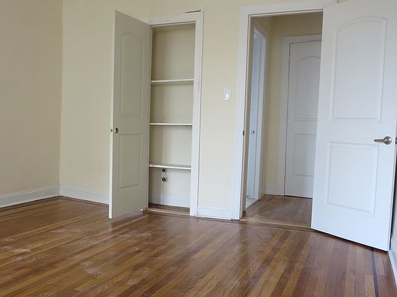 3rd image of 848 E 28th St APT D7