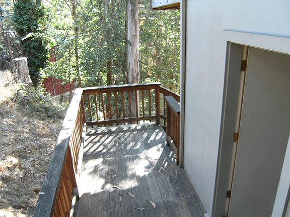 Downstairs 15' x 10' Deck (master bedroon access)
