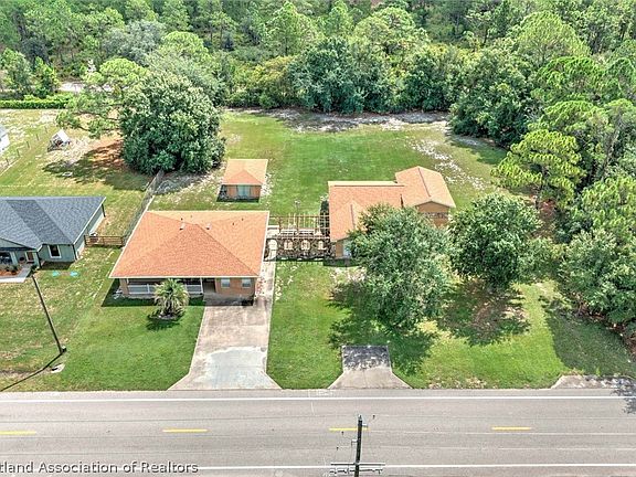 4th image of 4930 Lakewood Rd