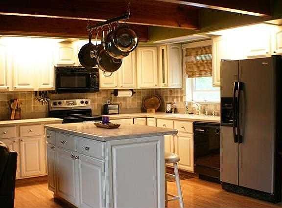 2nd image of 436 Droz Dr