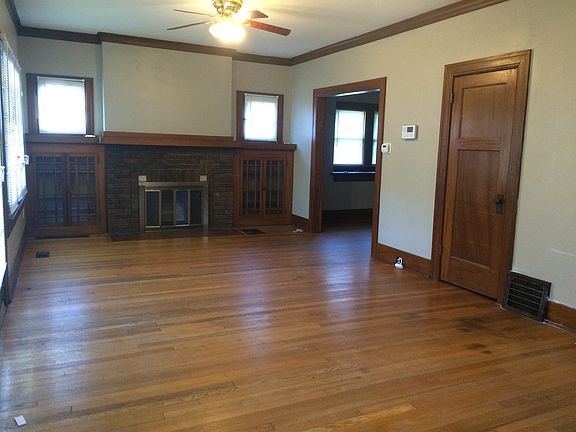 2nd image of 425 Cherry Dr