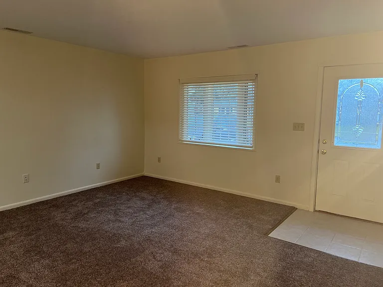 450 Lawrence St — Photo 3