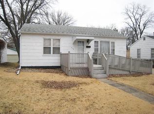 608 Hawthorne Pl, Keokuk, IA 52632