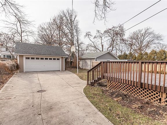 2nd image of 1300 Andrews Ave