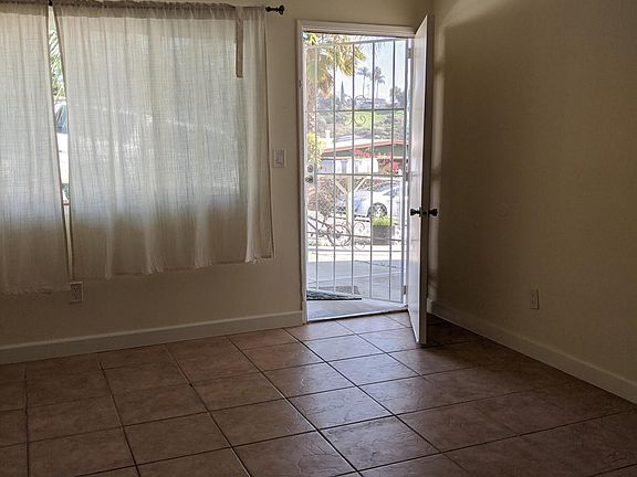 2nd image of 2436 Laurie Ln