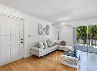 Villa Rustica, Hialeah, FL 33015