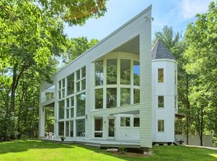 319 Cross St, Carlisle, MA 01741