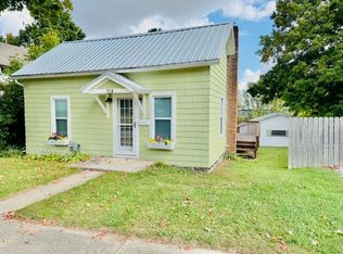 914 3rd Ave, Lake Odessa, MI 48849