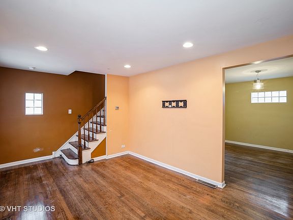 2nd image of 9615 S Bensley Ave