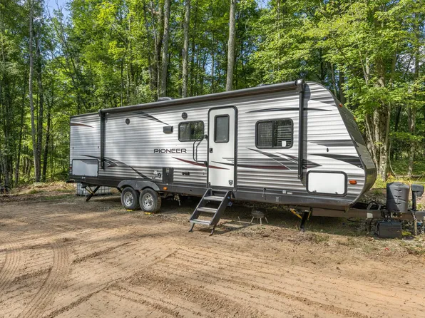 5888 E Us Highway 10, Chase, MI 49623