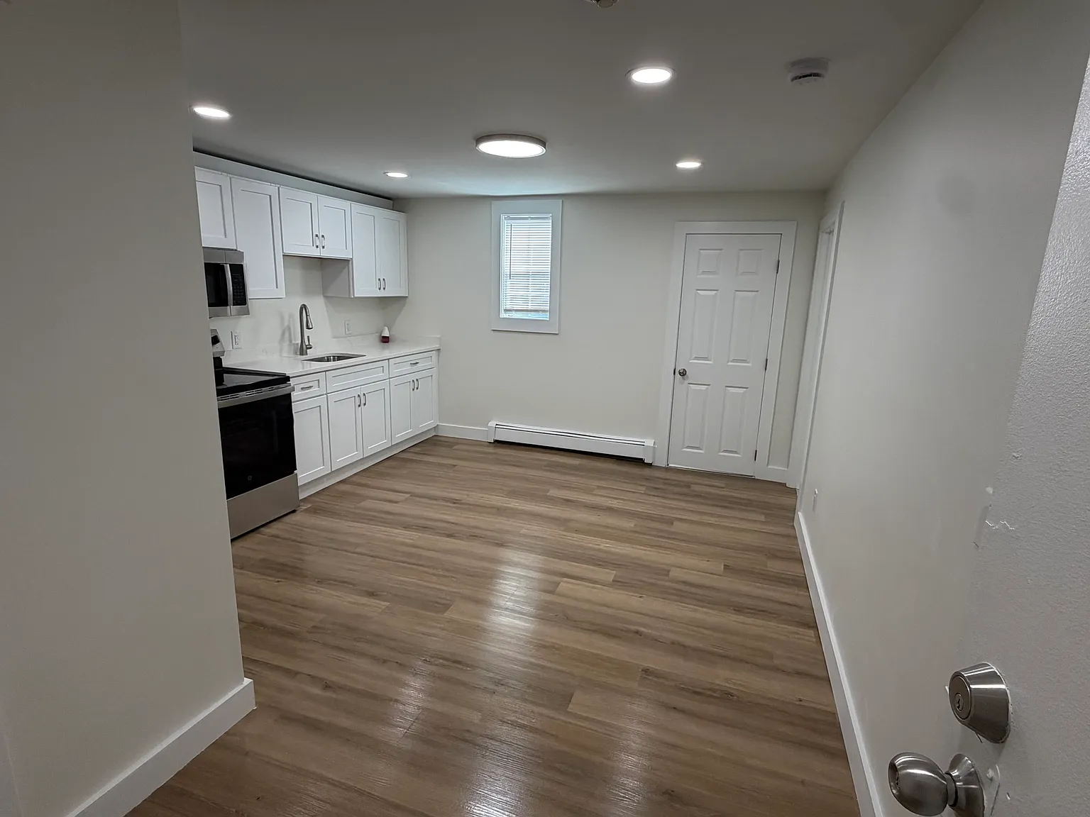 2 bed, $1,800 — Photo 2
