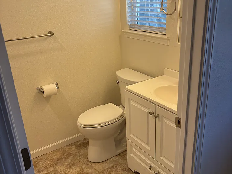 9710 Kent St — Photo 15
