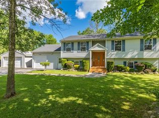 653 Whitney Rd, Ontario, NY 14519