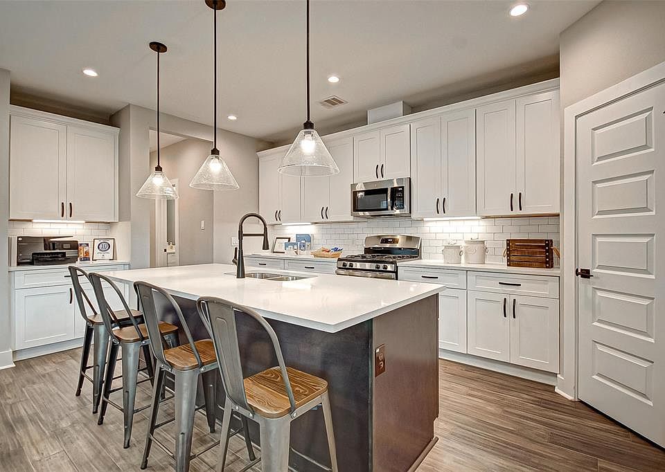 1st image of 16626 Oasis Meadow Ln