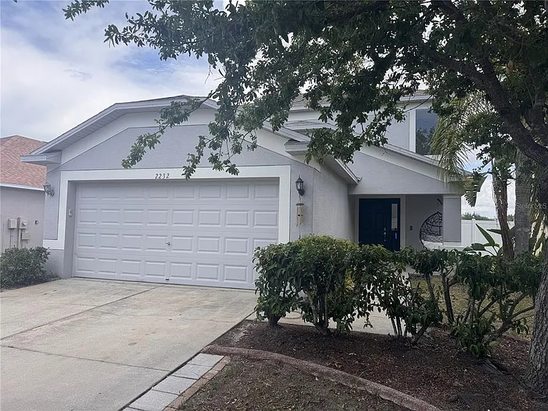 2232 Colville Chase Dr — Photo 2