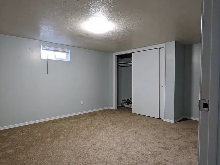 1216 E Nora Ave — Photo 13