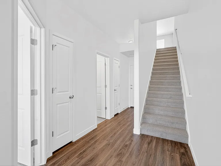 6801 W Pine Trail Ln — Photo 2