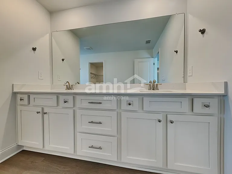 618 Grohmann Path — Photo 9