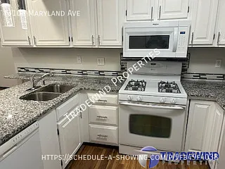 Delightful 3 Bed 3 Bath Single Family Home — Photo 2