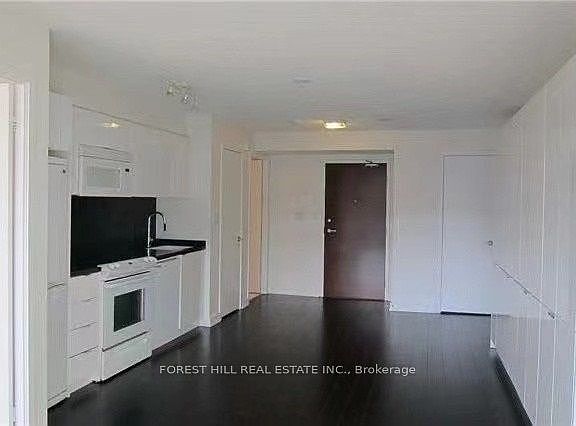 2nd image of 10 Capreol Ct #929