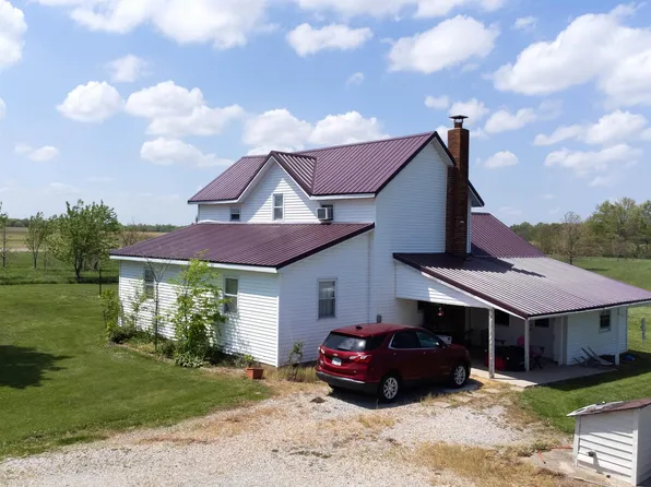 2667 Cardinal Ln, Farina, IL 62838