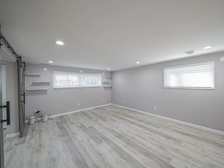 2303 Pinneberg Ave — Photo 13