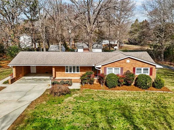 1837 Shamrock Dr, Burlington, NC 27215