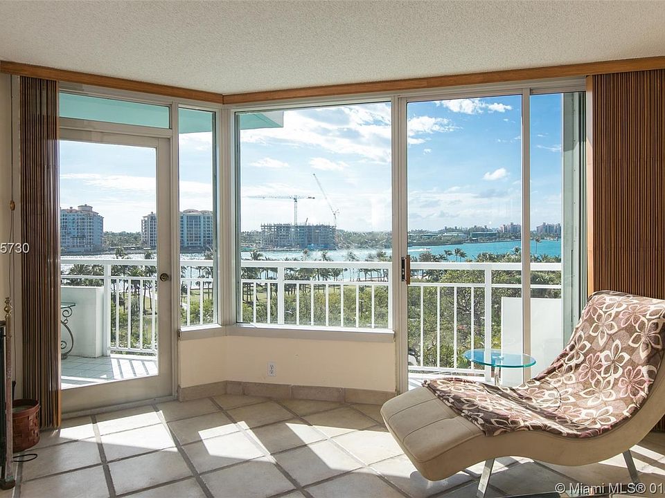 1st image of 400 S Pointe Dr APT 0607