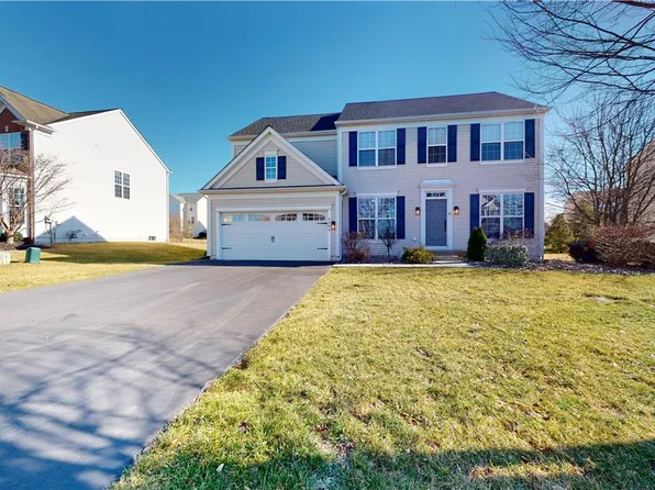 8894 Pathfinder Rd, Breinigsville, PA 18031