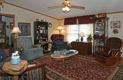 5th image of 95 Bayberry Dr