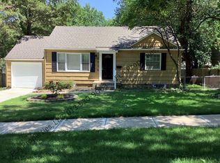 6735 Roe Ave, Prairie Village, KS 66208