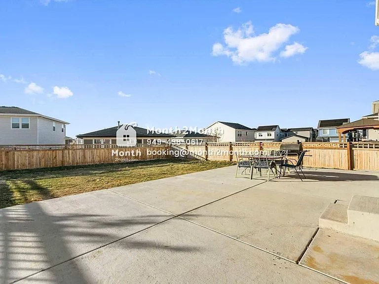 5947 N Orleans St — Photo 36