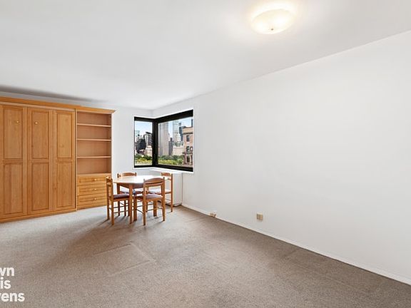 3rd image of 5 W 65th St #15H