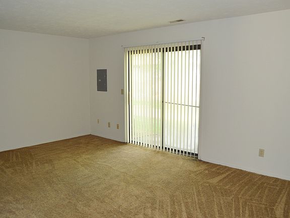 3rd image of 2437 Cross Village Dr