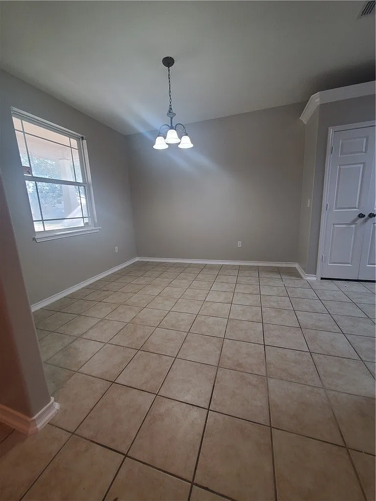 3 bed, 2.0 bath, 1534 sqft, $1,895 — Photo 2