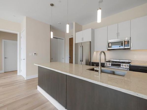 99 Federal St #206