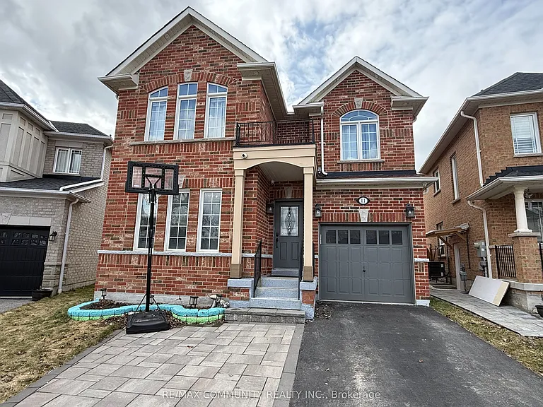 11 Barden Cres #B1 — Photo 1
