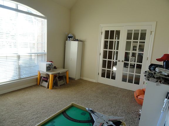 Office (use:playroom)