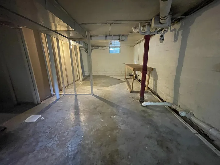 420 S Mitchell St — Photo 14